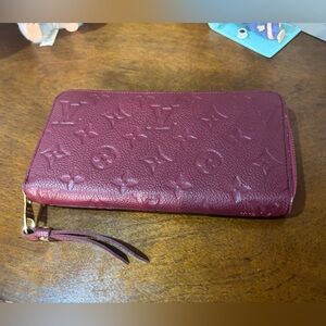 Louis Vuitton EUC Wine color Empreinte leather long zip around Wallet